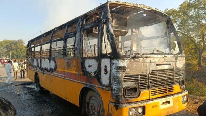 School bus catches fire in Chhatrapati Sambhajinagar